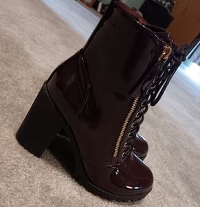 Burgandy Heeled Boots, 6 1/2